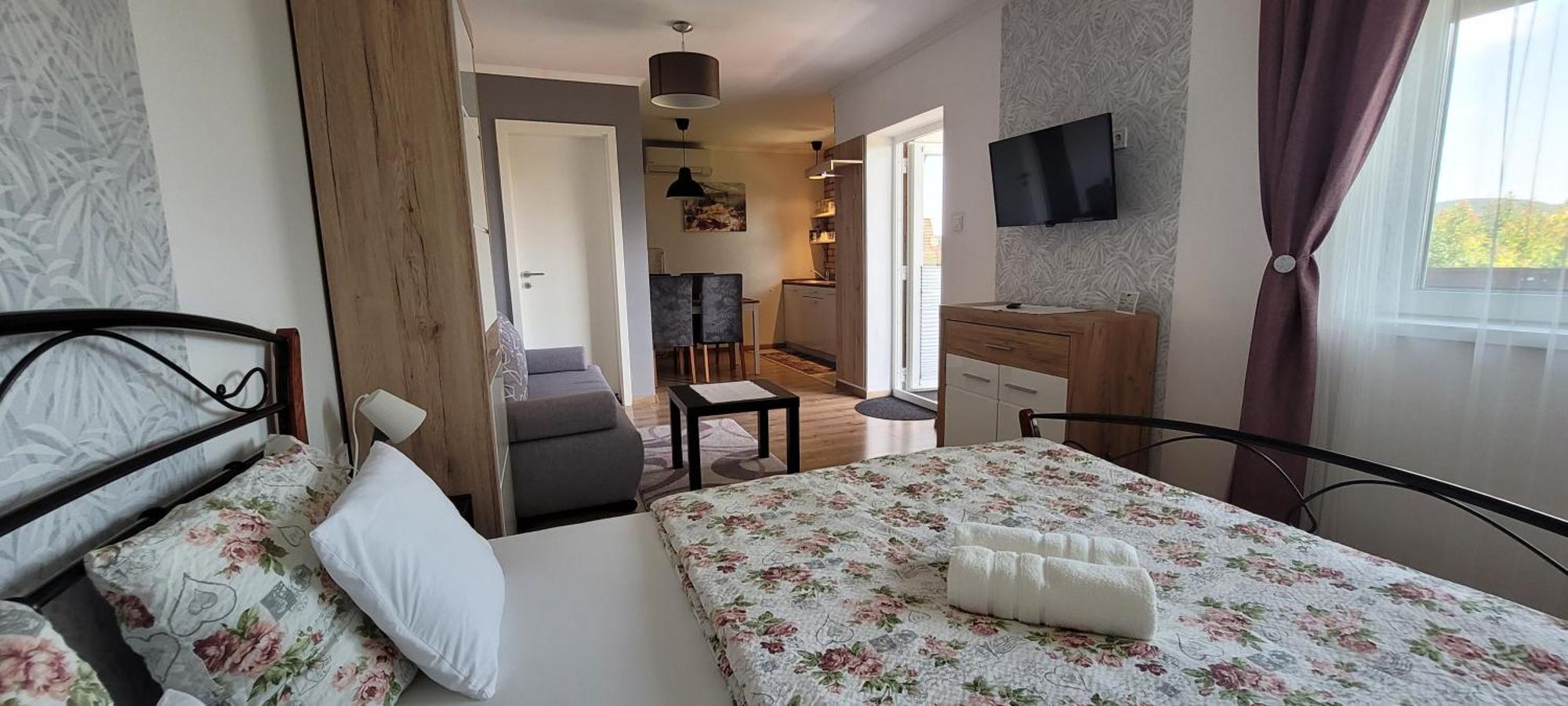A Bringas Apartman Balatonfured Exterior photo